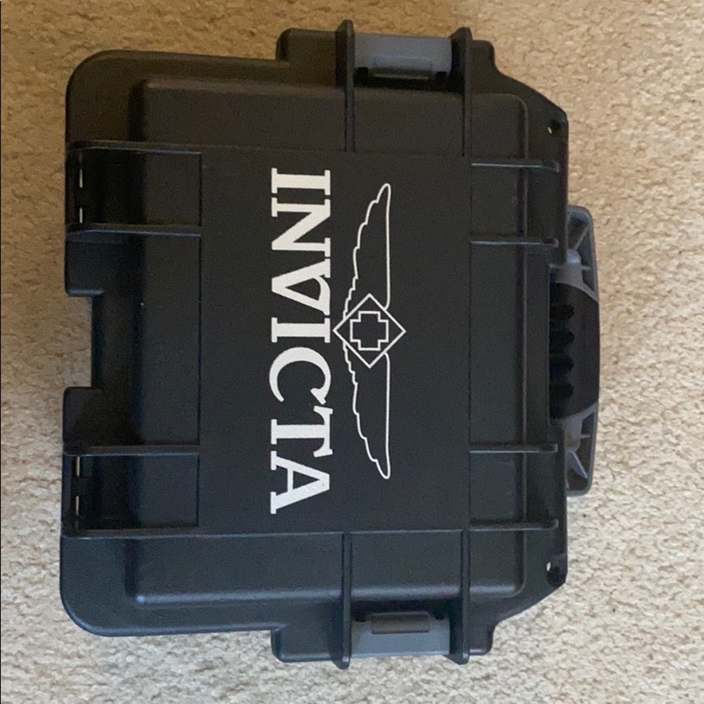 Invicta Watch case 3 slot